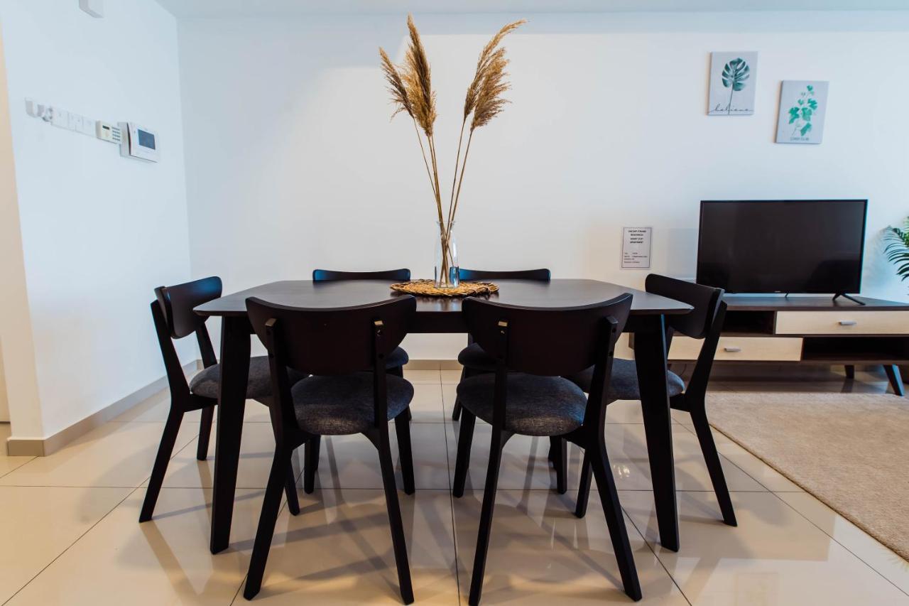 Cozy Homestay With Wifi @Encorp Strand Mall @Alpha Ivf Petaling Jaya Exteriör bild